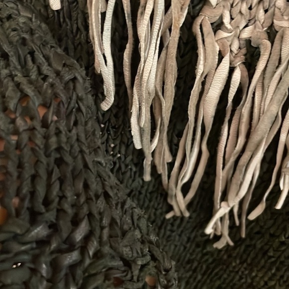 Crochet Leather Top with Contrasting White V Shape Fringe - Picture 4 of 6